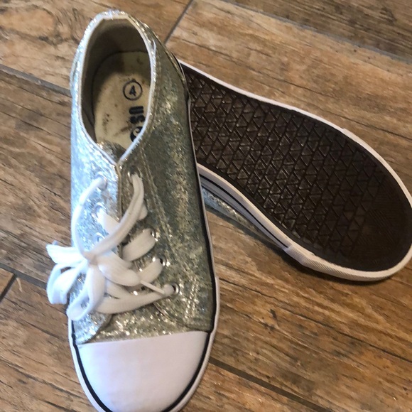 🌷3/$15 Girls US Sport sparkle shoes - Picture 2 of 3